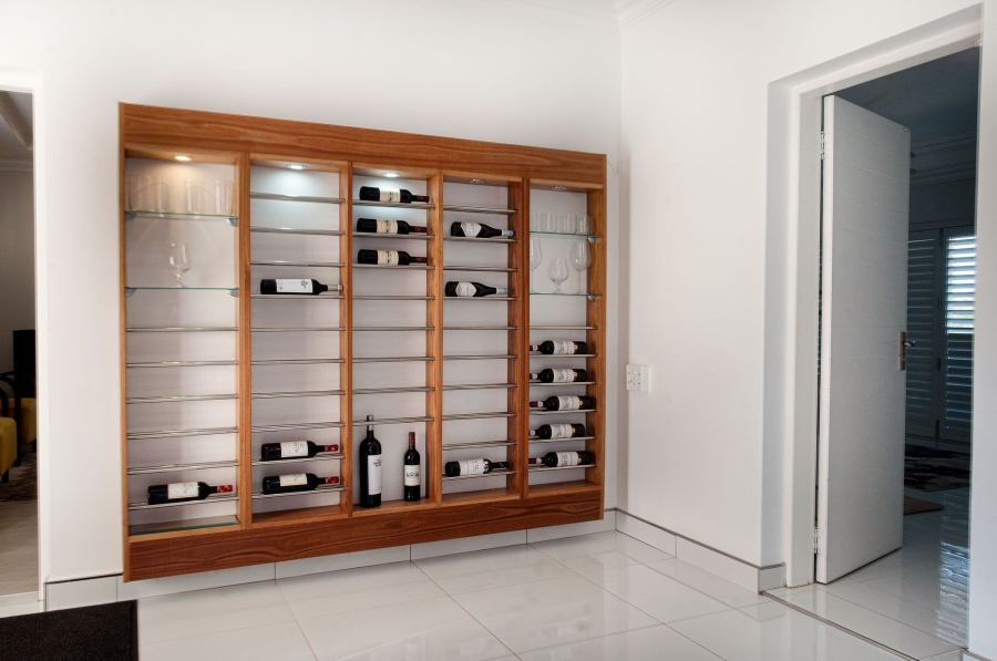 5 Bedroom Property for Sale in Safari Gardens North West